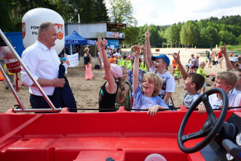 Jak bezpiecznie wypoczywać nad wodą