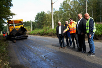 Niebawem nowa nawierzchnia drogowa z Leszkowa do Kaliny