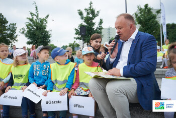 Starosta czytał dzieciom w samym centrum Piły