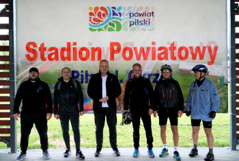 Rowerowa wizyta burmistrzów na Stadionie Powiatowym przy Okrzei