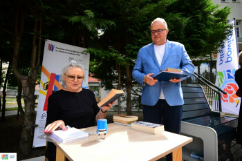 Serdeczne życzenia dla bibliotekarzy 