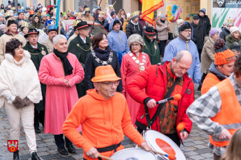 Tłumy Pilan na Orszaku Trzech Króli