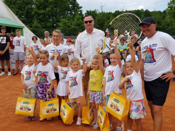 Popularny turniej tenisowy przy wsparciu Powiatu Pilskiego 