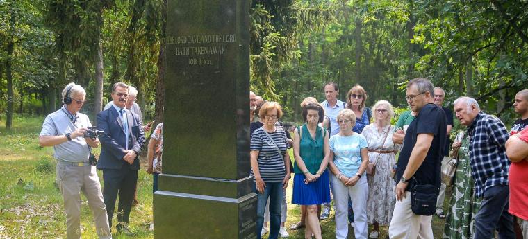  Cmentarz jeniecki w Leszkowie - miejs...
