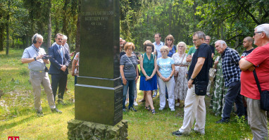 Cmentarz jeniecki w Leszkowie - miejsce pamięci i edukacji