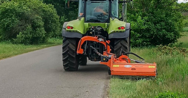 Koszenie traw na poboczach dróg powiatowych 