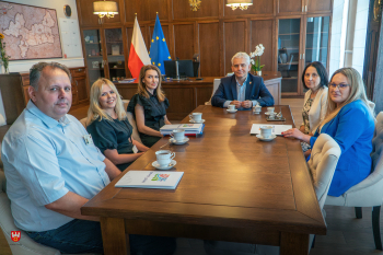 starosta podziękował pracownikom za profesjonalną pracę 