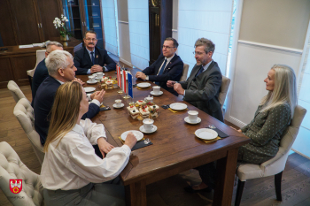 ambasador odwiedził ANS w Pile, Starosowo Powiatowe i zwiedził miasto