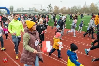 w ramach wydarzenia odbyl się marsz nordic walking, bieg dzieci i bieg główny  