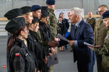 śłubowanie złożyło 27 kadetów i wręczono awanse dla 60 kadetów 