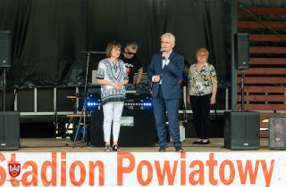 seniorów odwiedzili Rafał Zdzierela, starosta pilski i Maria Kubica, Przewodnicząca Rady Miasta Piły 