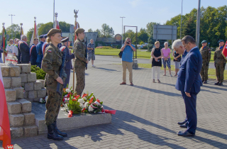 uroczystości na placu Powstańców Warszawy