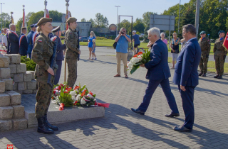 uroczystości na placu Powstańców Warszawy