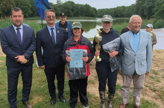 zawody nad jeziorem Młotkowieckim