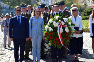 oddali hold obrońcom Ojczyzny