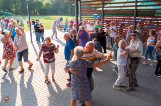 piknik seniorów na stadionie przy Okrzei w Pile 