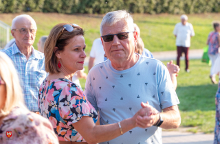 piknik seniorów na stadionie przy Okrzei w Pile 