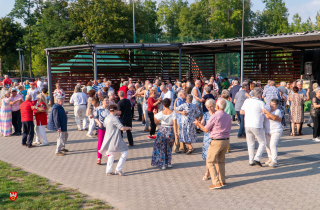 piknik seniorów na stadionie przy Okrzei w Pile 