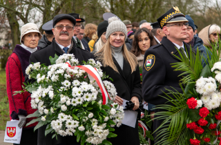 uroczystość pod obeliskiem Powstańców Wielkopolskich w Pile 