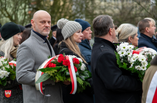 uroczystość pod obeliskiem Powstańców Wielkopolskich w Pile 