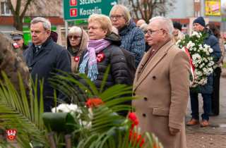 uroczystość pod obeliskiem Powstańców Wielkopolskich w Pile 