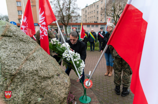 uroczystość pod obeliskiem Powstańców Wielkopolskich w Pile 